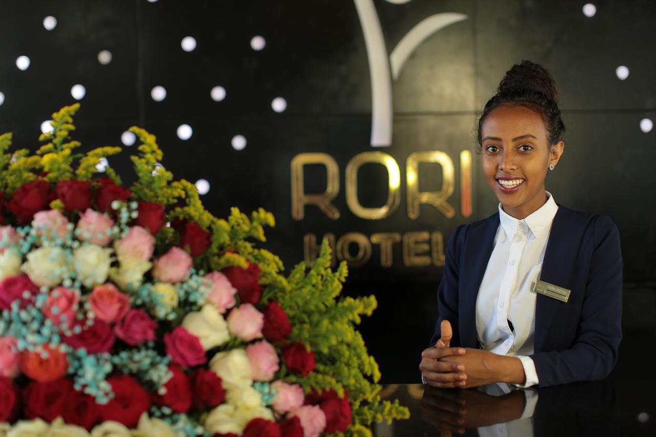 Rori Hotel Ауаса Екстериор снимка