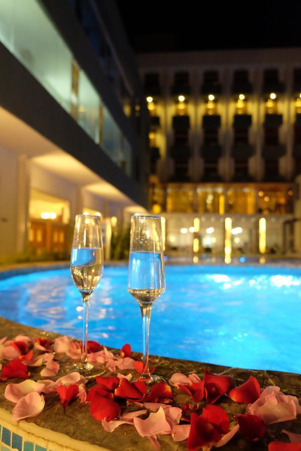 Rori Hotel Ауаса Екстериор снимка