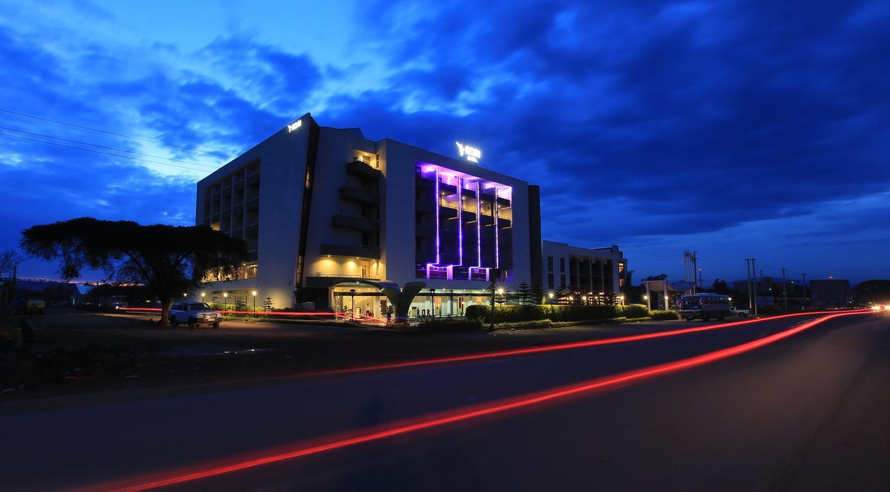 Rori Hotel Ауаса Екстериор снимка