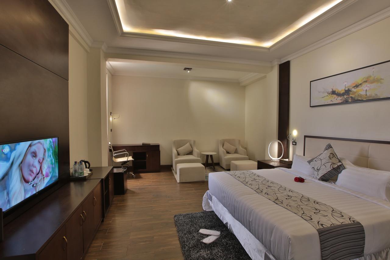 Rori Hotel Ауаса Екстериор снимка