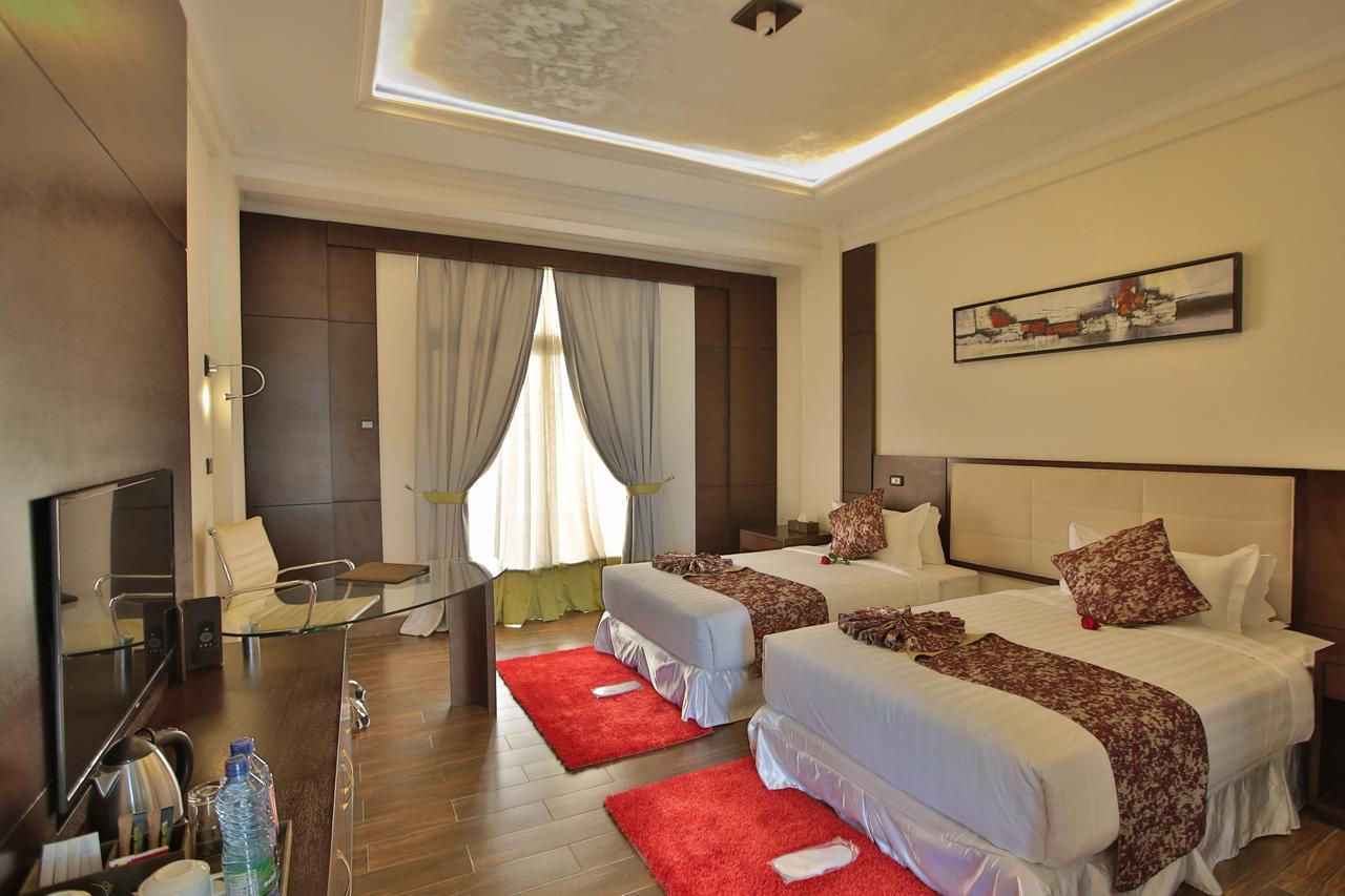 Rori Hotel Ауаса Екстериор снимка
